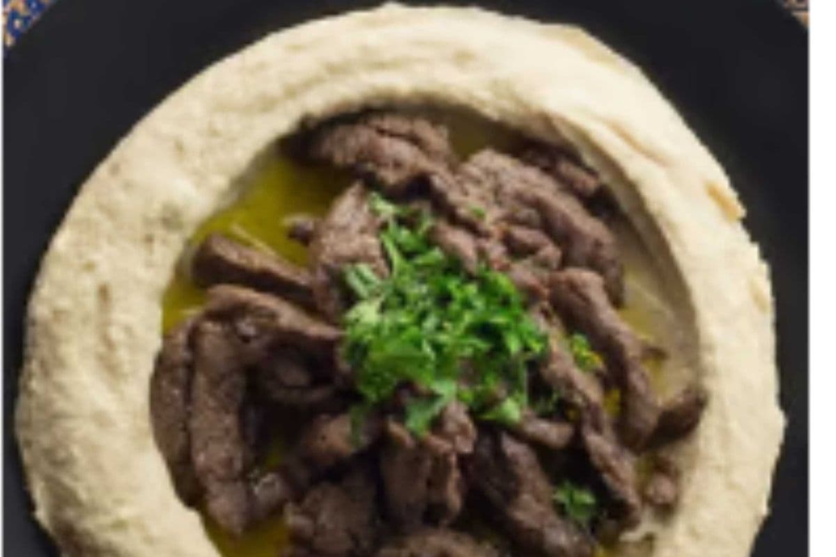 Hummus with Beef Shawarma