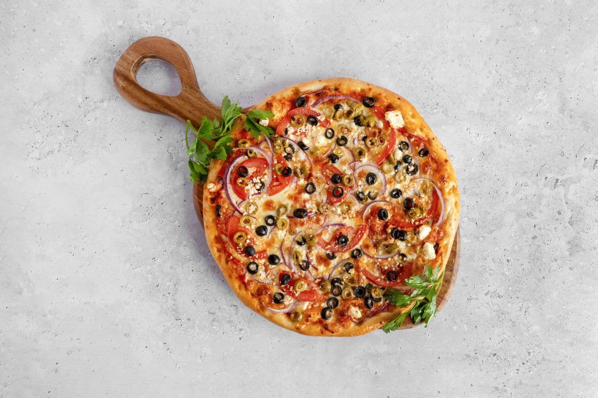 14" Medium Basic Pizza