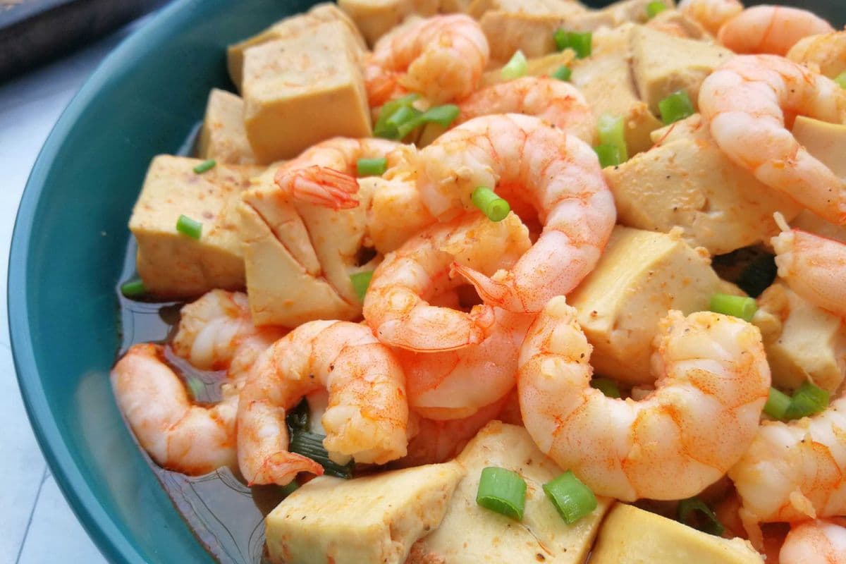 Braised Tofu with Shrimp 虾仁烩豆腐