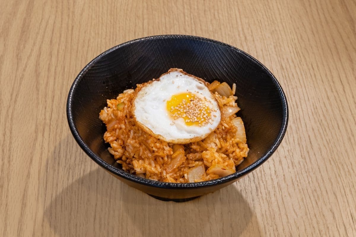 R5. Kimchi Fried Rice (Kimchi Bokkeumbap)