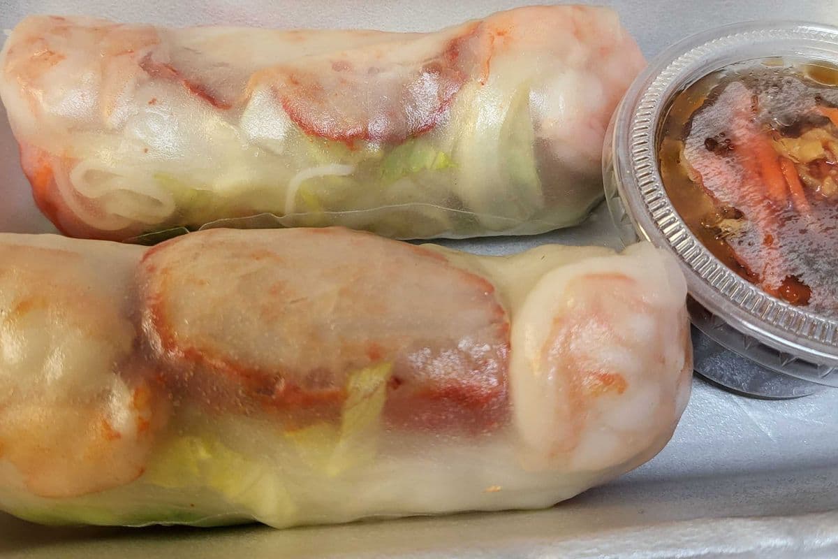 Salad Rolls (2 pcs)
