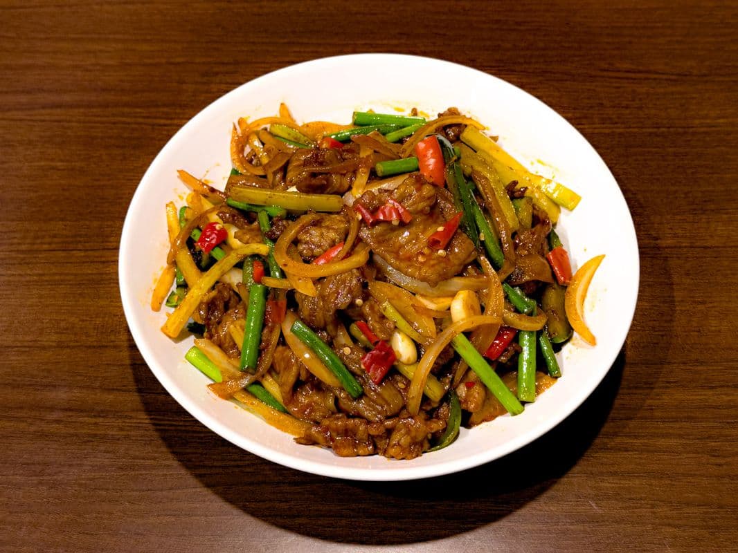 B1 🌶Stir-Fried Yellow Beef / B1 🌶小炒黄牛肉（招牌）