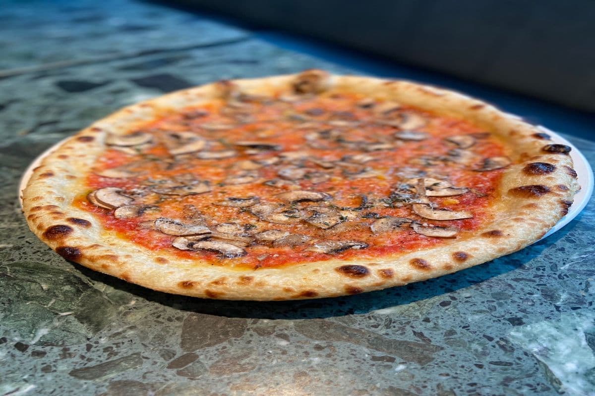 Gluten-Friendly Mushroom Pizza