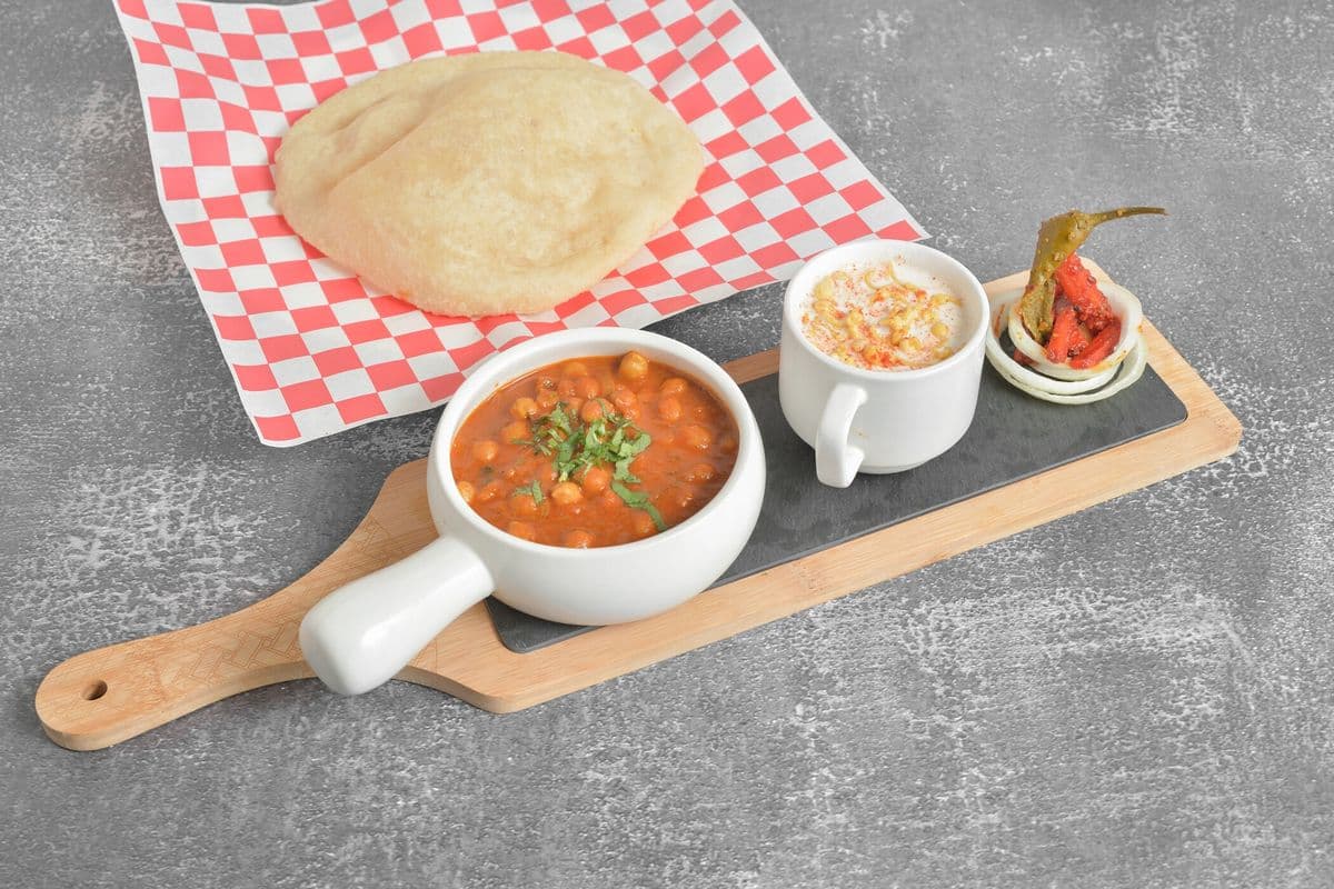 Chana Bhatura