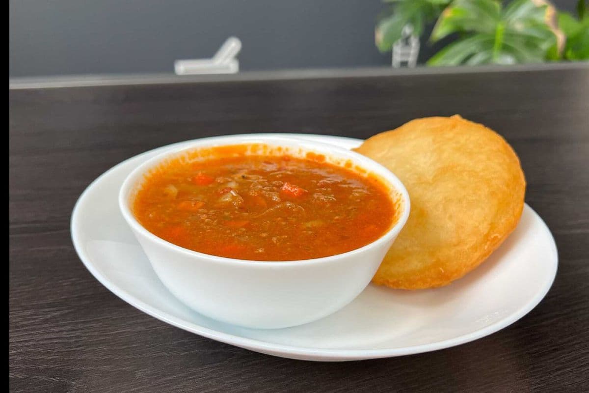 Hamburger Soup with Fried Bread 12oz