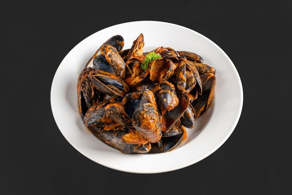 Moules pesto mussels