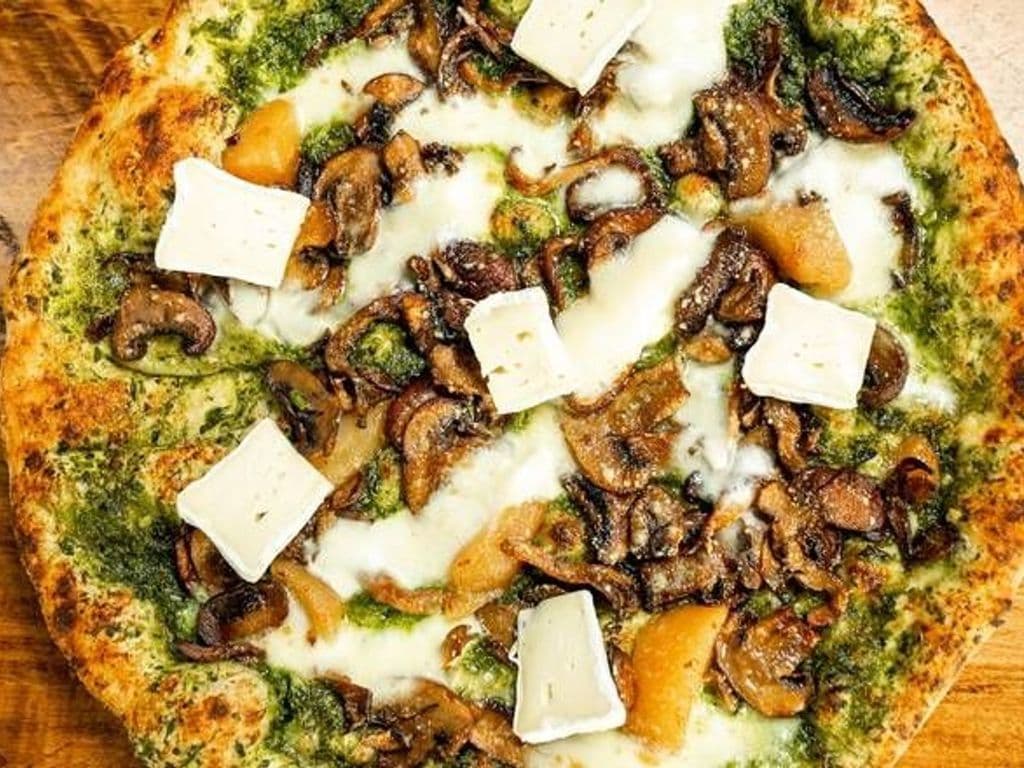 Pesto Fungi White Pizza