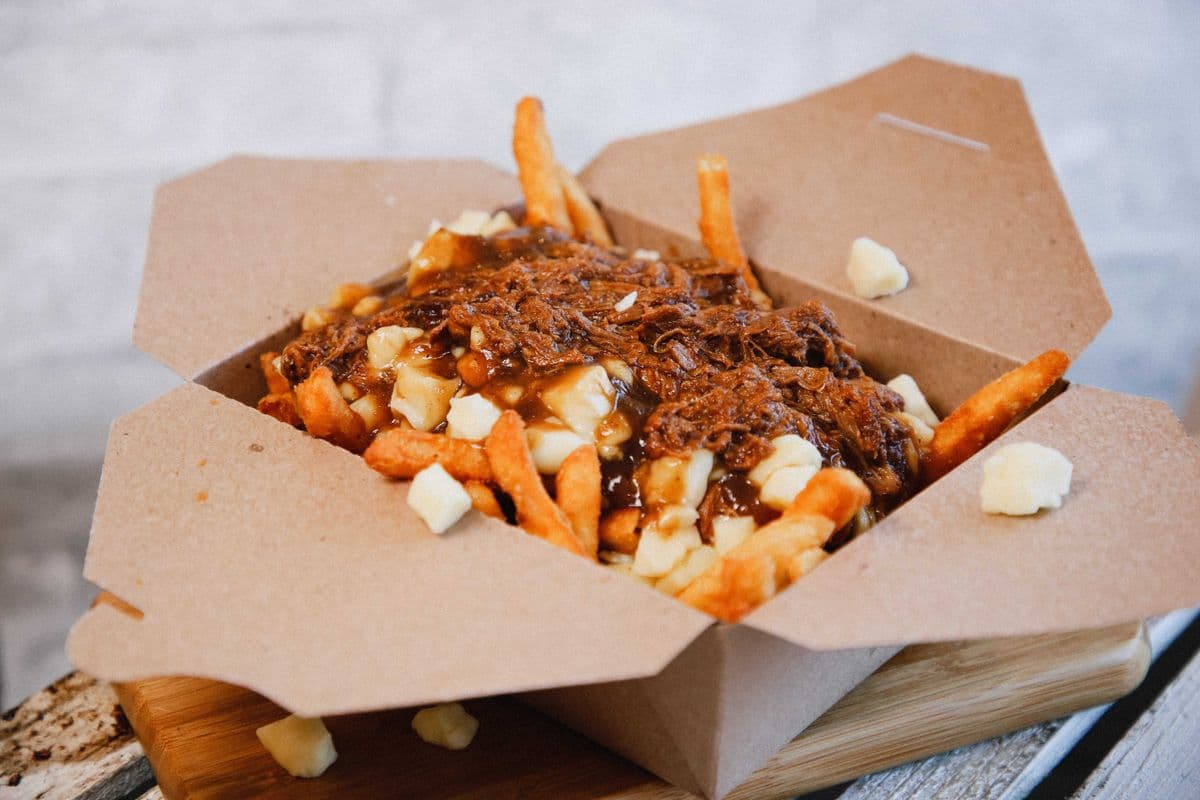 LARGE PULLED BRISKET POUTINE