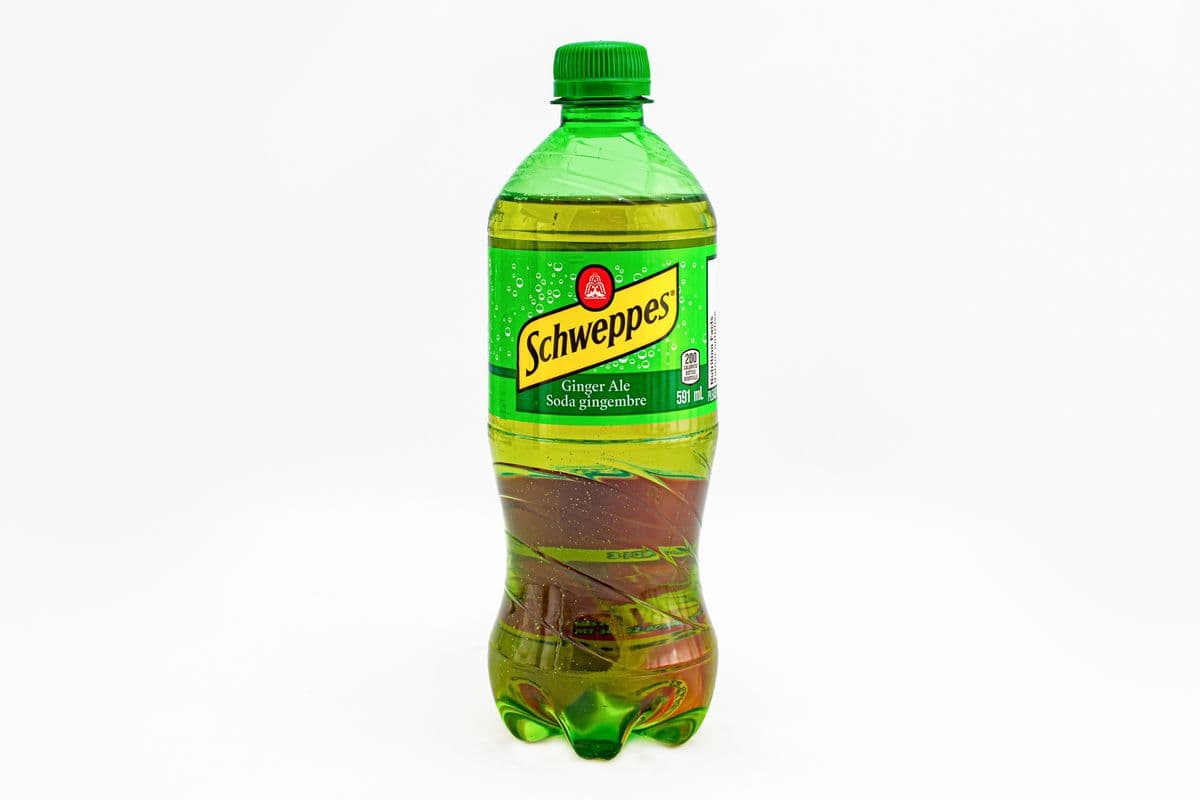 Schweppes Ginger Ale (591 ml)