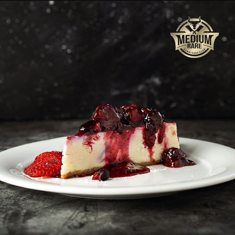 NY Cheesecake with Mix Berry Compote