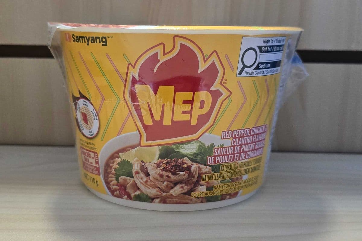 SAMYANG Mep Red Pepper, Chicken & Cilantro Soup Style Noodles