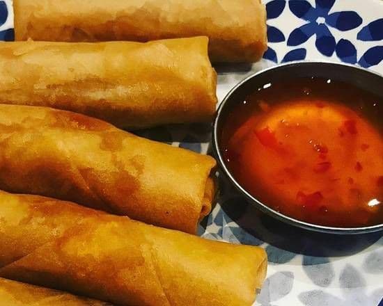 Poh Pia Tod (Spring Roll)