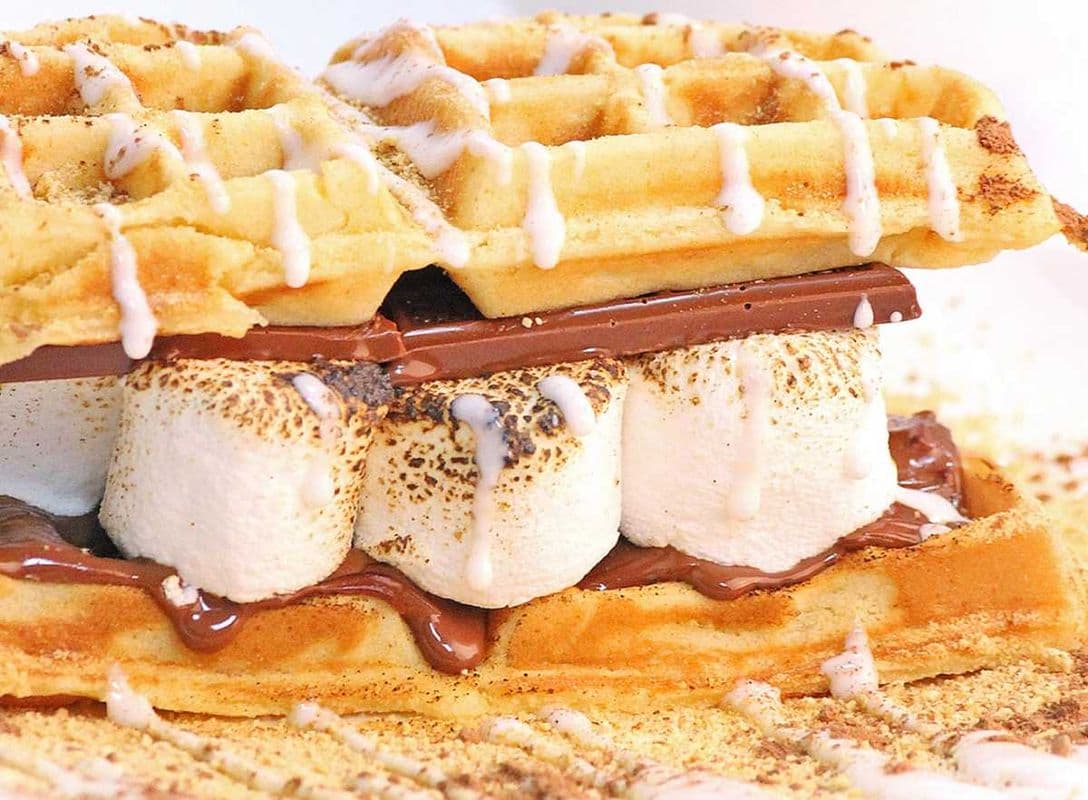 S'mores Sandwhich Waffle