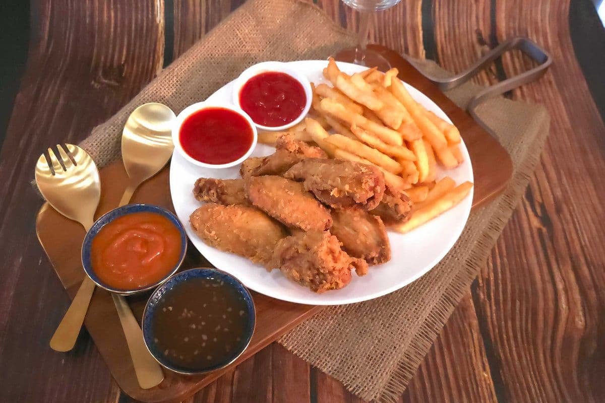 Wings and Fries Speacial