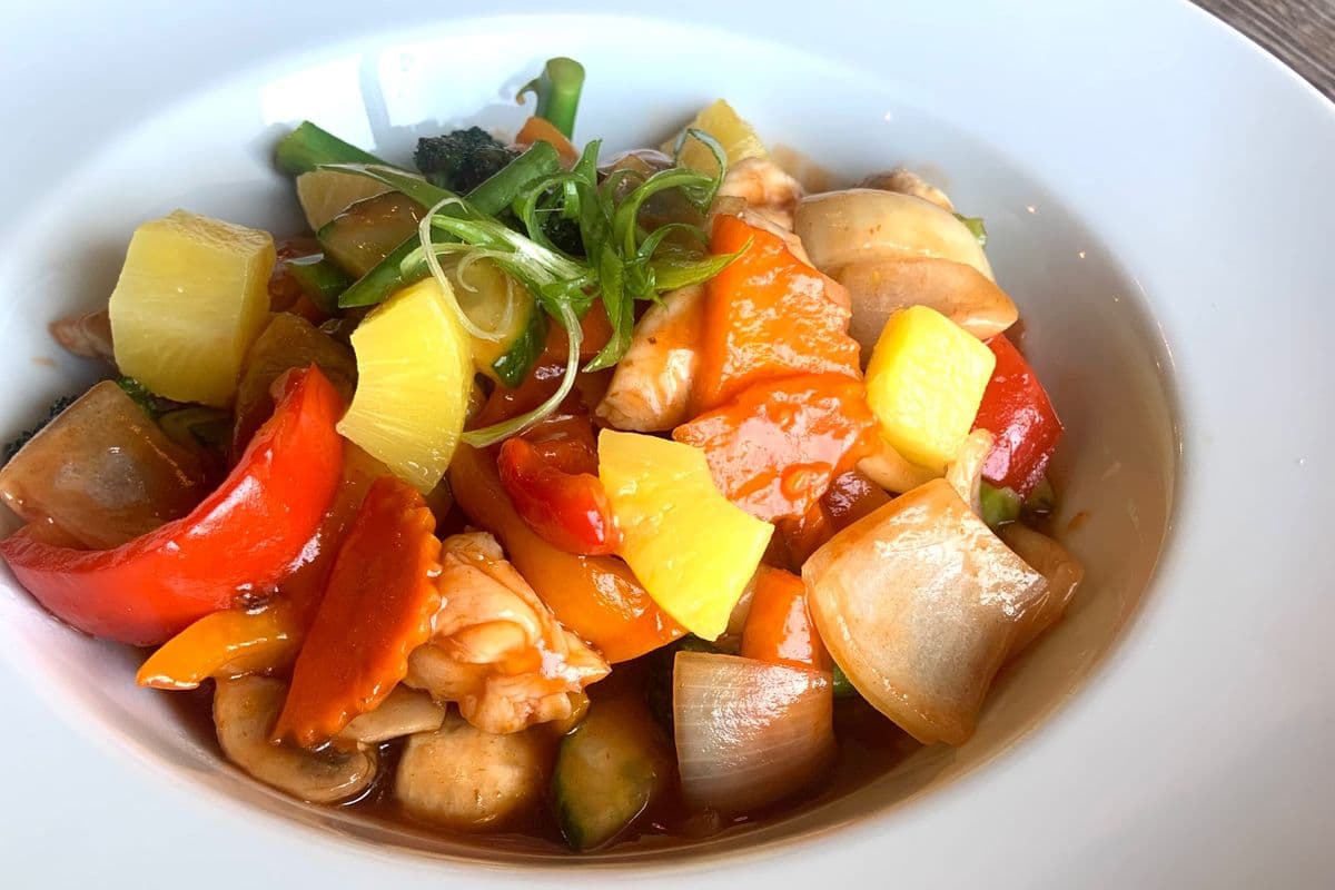 41. Sweet and Sour Stir-fry (ผัดเปรี้ยวหวาน)