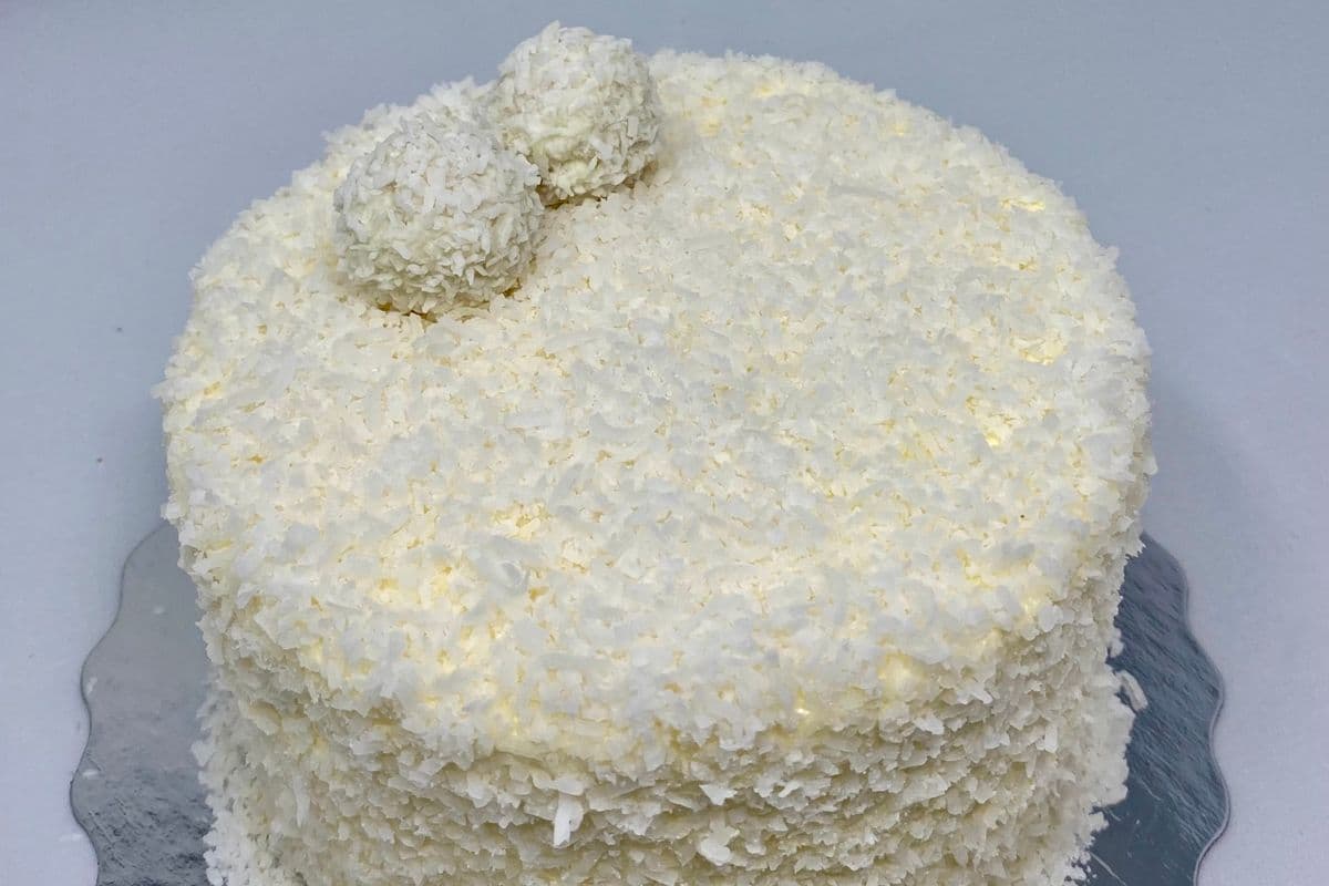 Coconut Cream (Six Inch) (6")