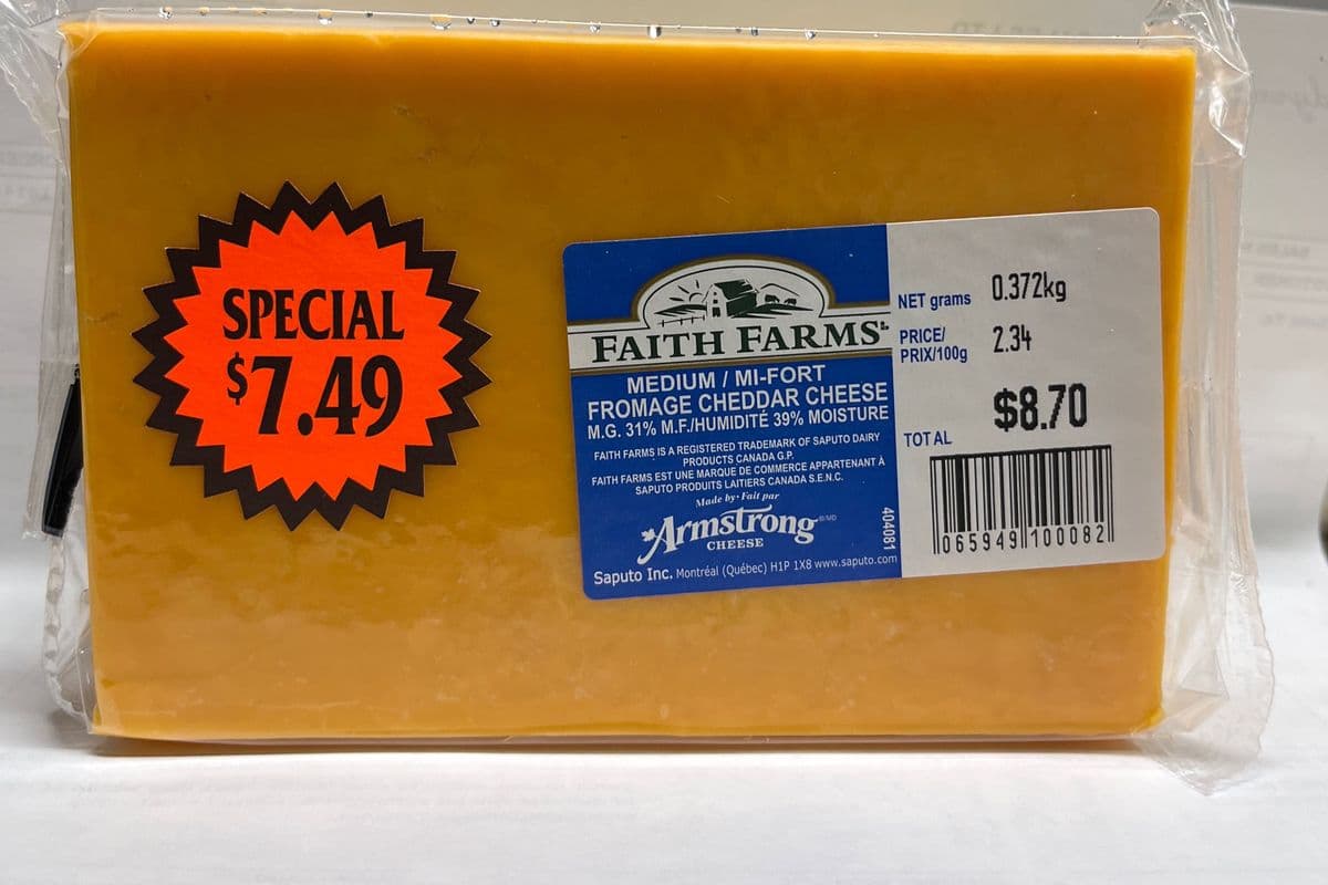 Faith Farms Medium cheddar cheese (370g)