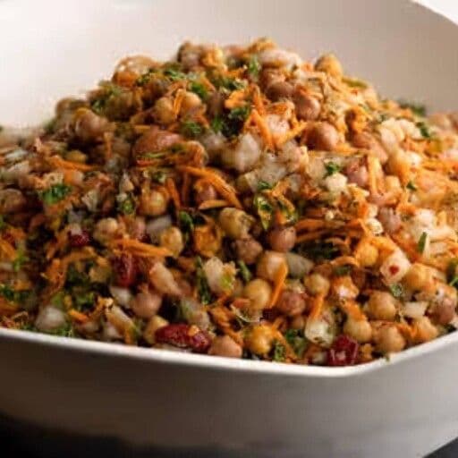 Bean Salad - Five Choices of Salad / Salade de légumineuse - cinq choix de salade