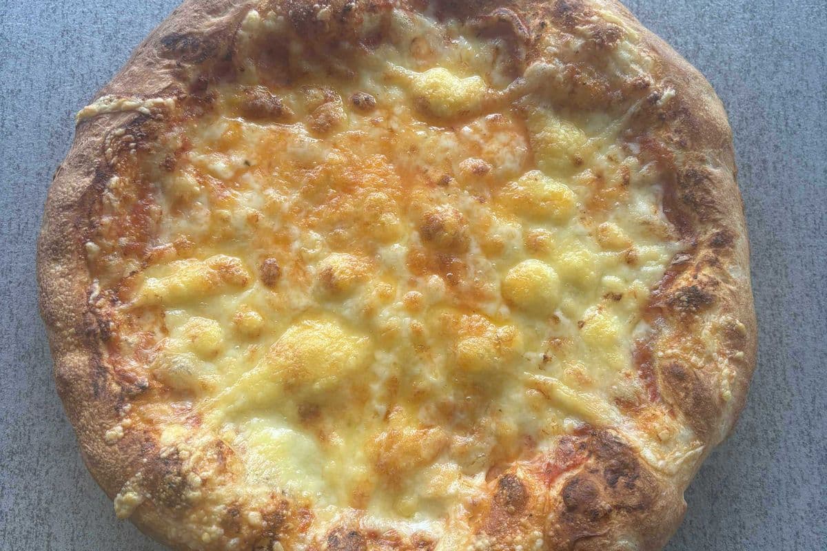 Pizza 13'' Tomates et fromage / Pizza 13'' Tomatoes and Cheese