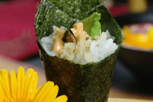 Spicy Scallop Hand Roll