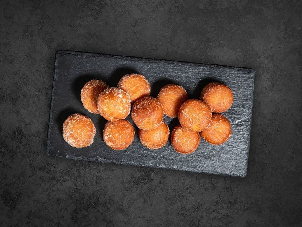 Beignets Chauds / Dough Bites