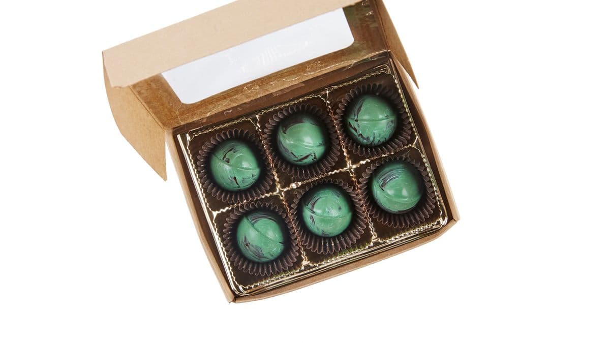Hand Painted Mint Truffle Box (6 pcs)