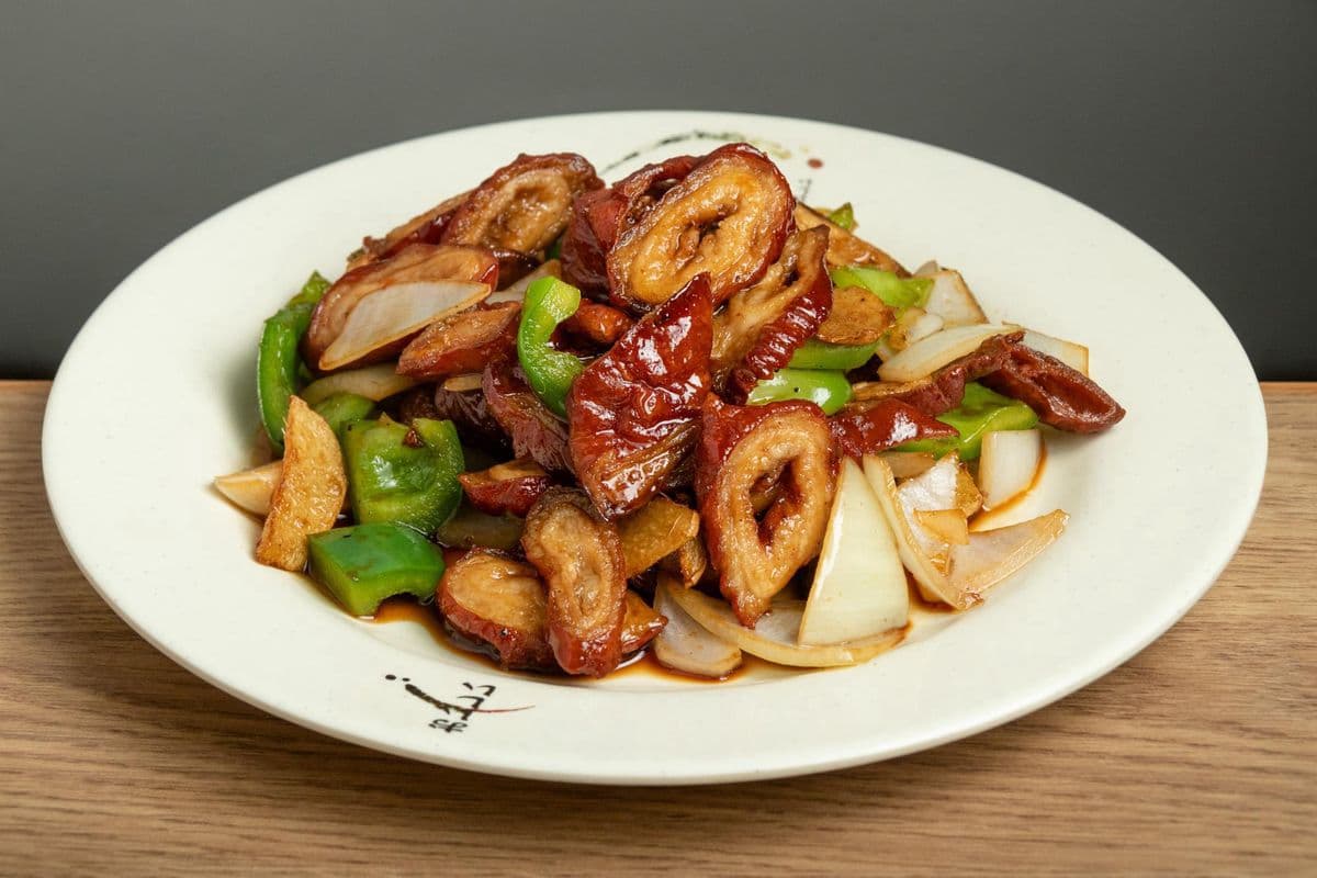 Pork Intestines with Hot Pepper Bowl Rice 香辣肥肠饭盖浇饭
