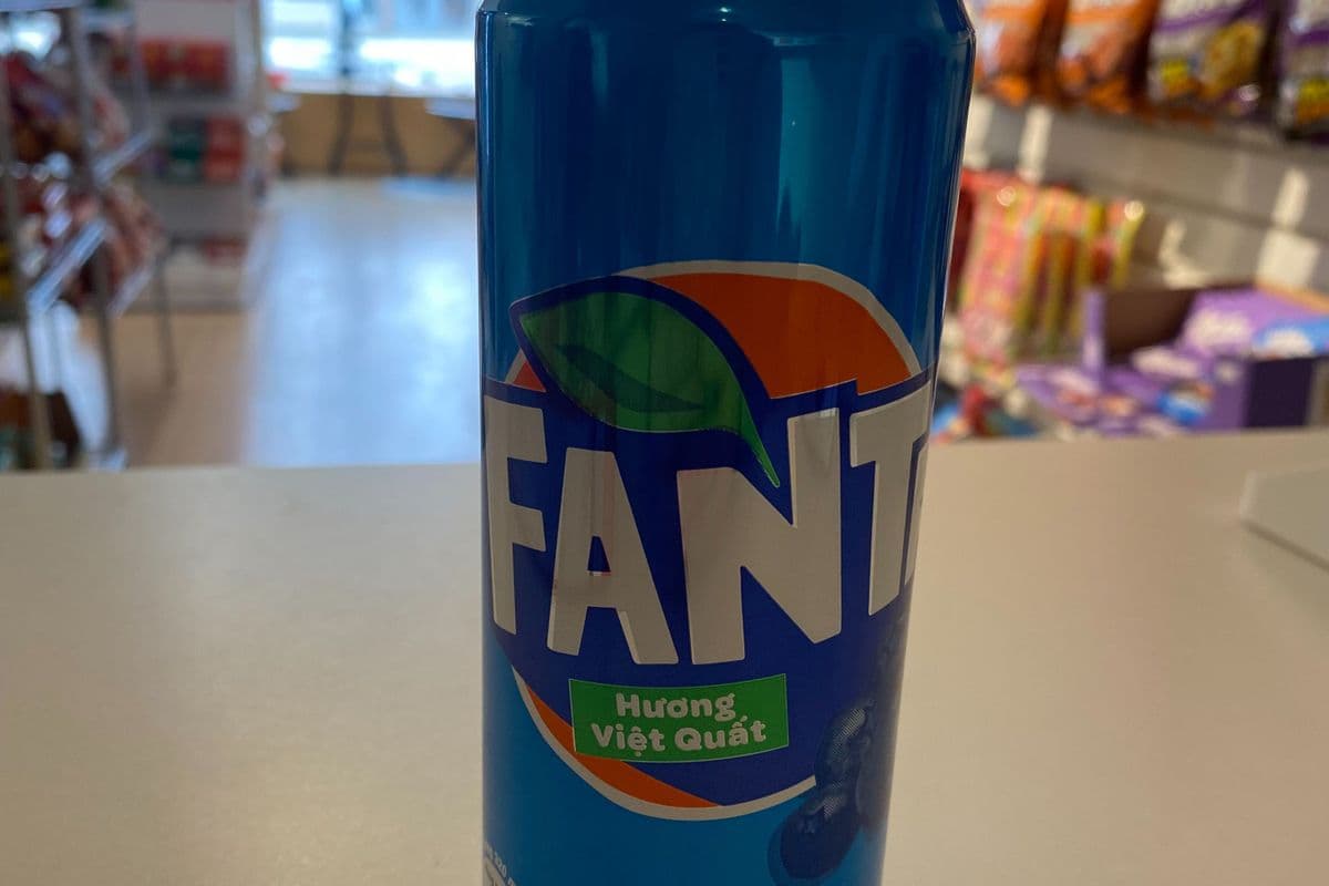 Fanta Hu'o'ng viet Quâ't (blueberry) (320mL)