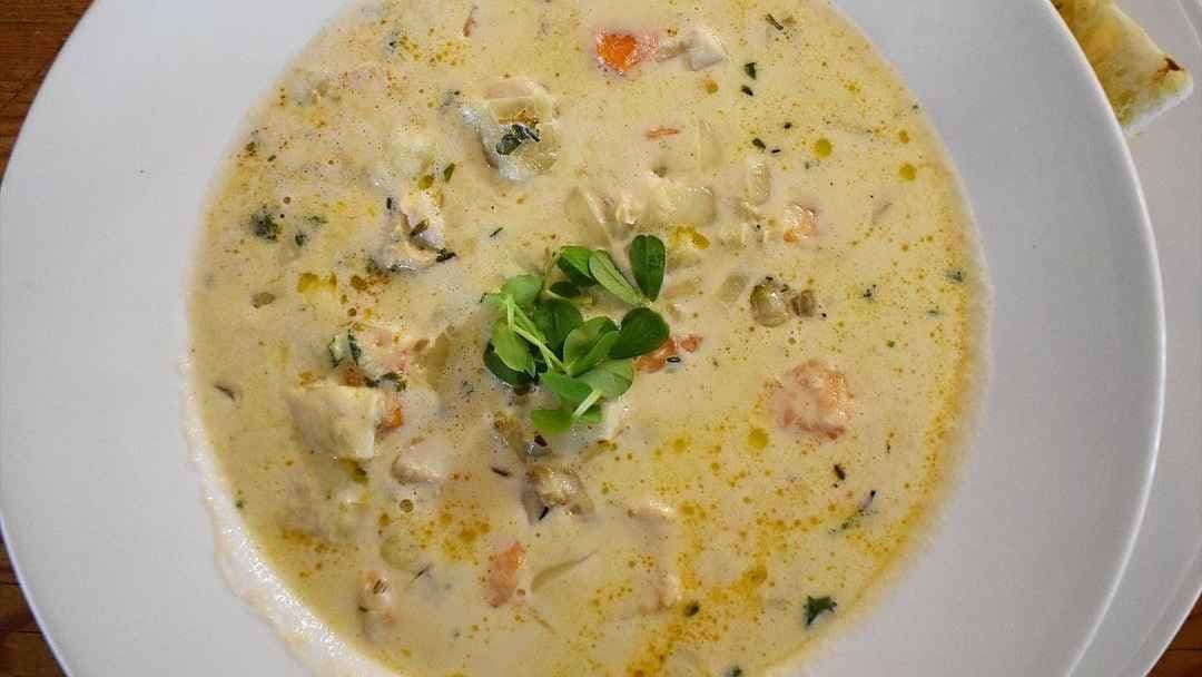 Creamy East Coast Seafood Chowder