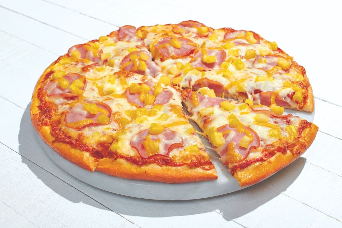 Medium Hawaiian Pizza