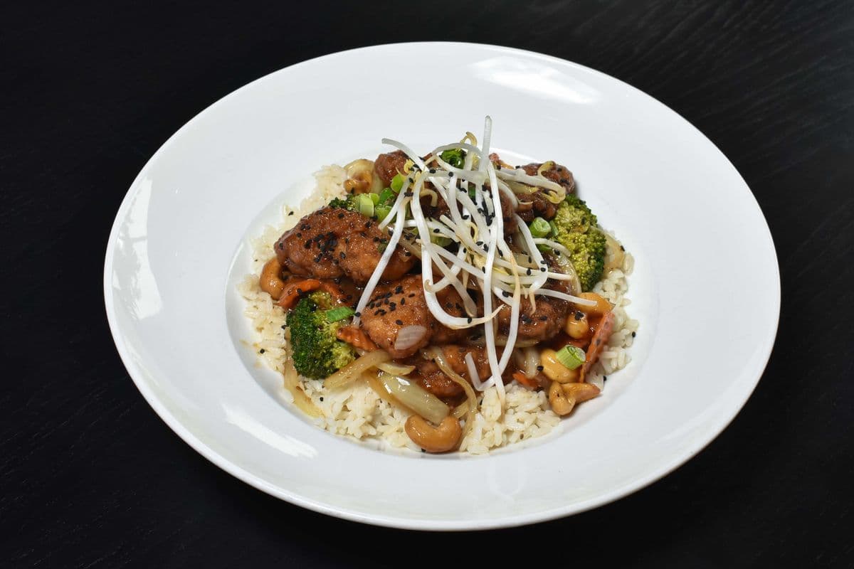 Crispy Honey Sesame Chicken