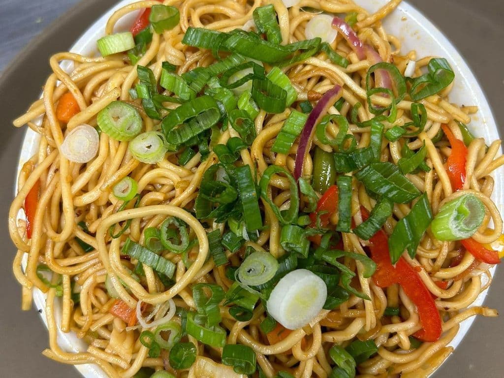 Veg Hakka Noodles