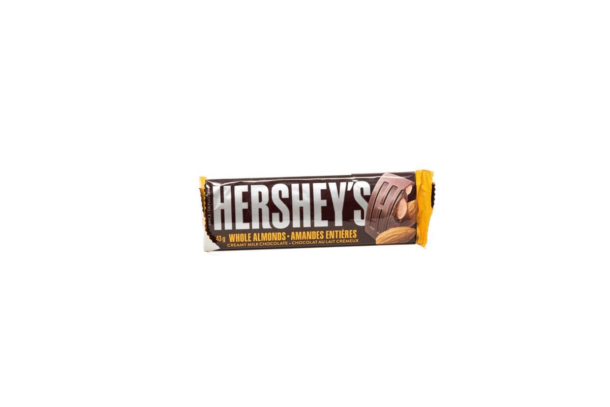 Hershey's Whole Almonds Bar (43 g)