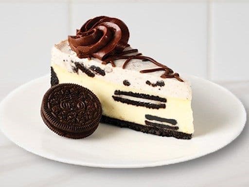 Oreo® cheesecake slice / Tranche de Gâteau au Fromage Oreo®