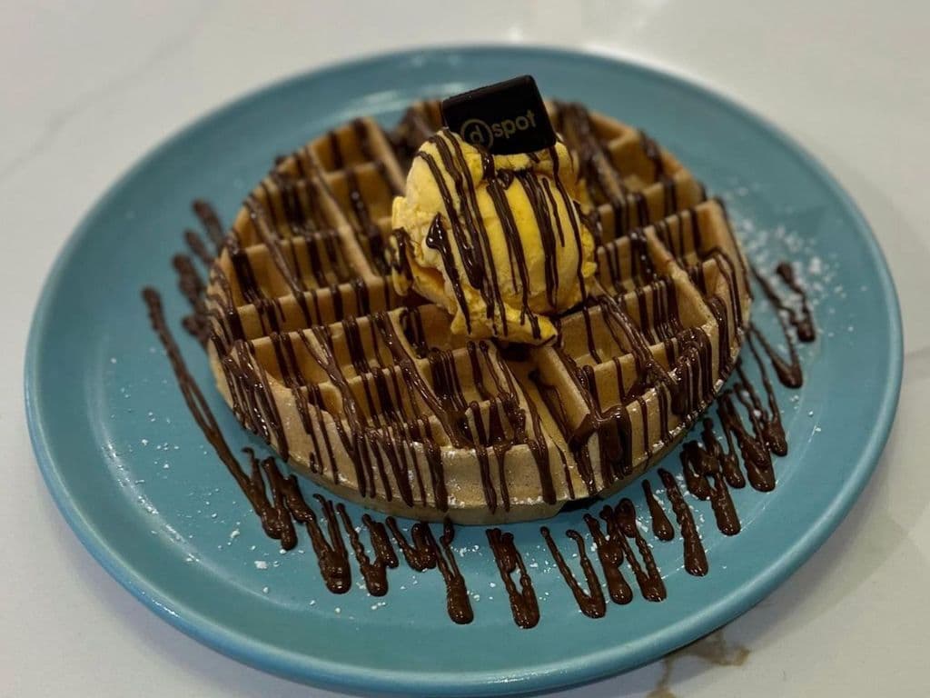 Scoop & Drizzle Waffle/Crepe