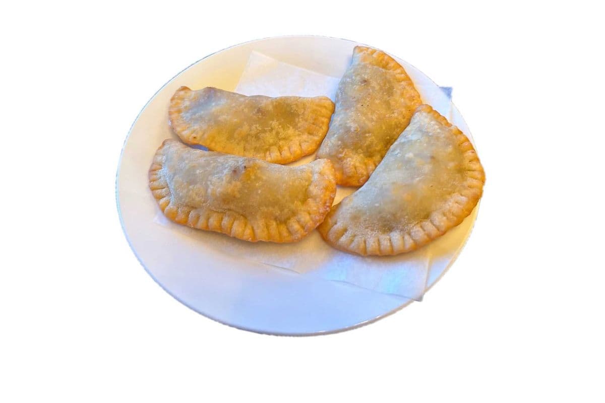 Meat Sambousik 4 Pieces