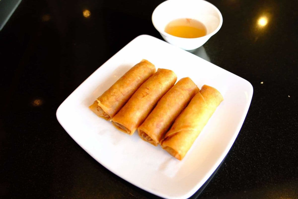 28C. Vegetarian Spring Roll (5pcs)