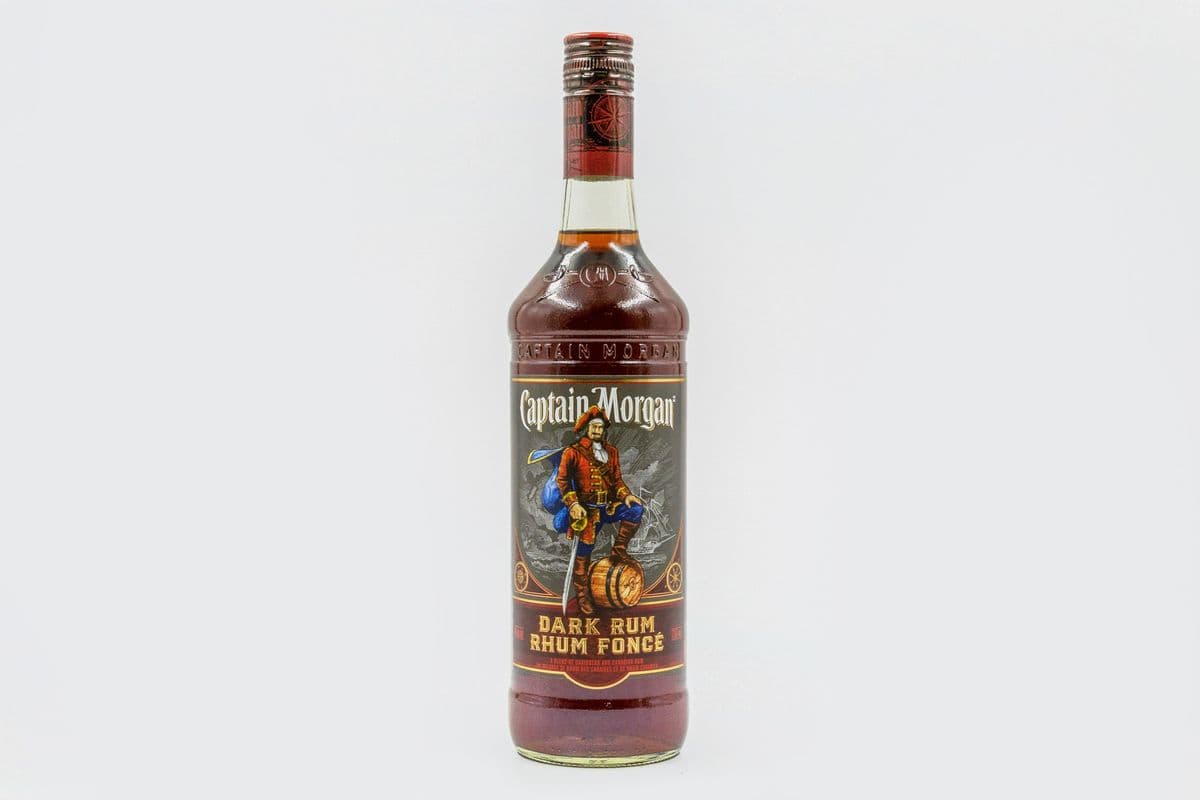 CAPTAIN MORGAN DARK RUM (1 x 750ML)