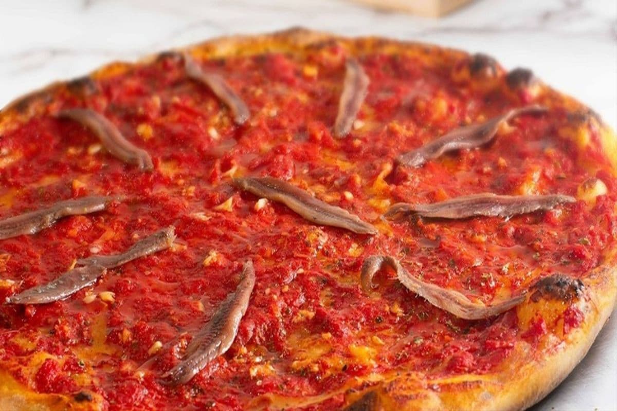 Medium Pesci Pizza