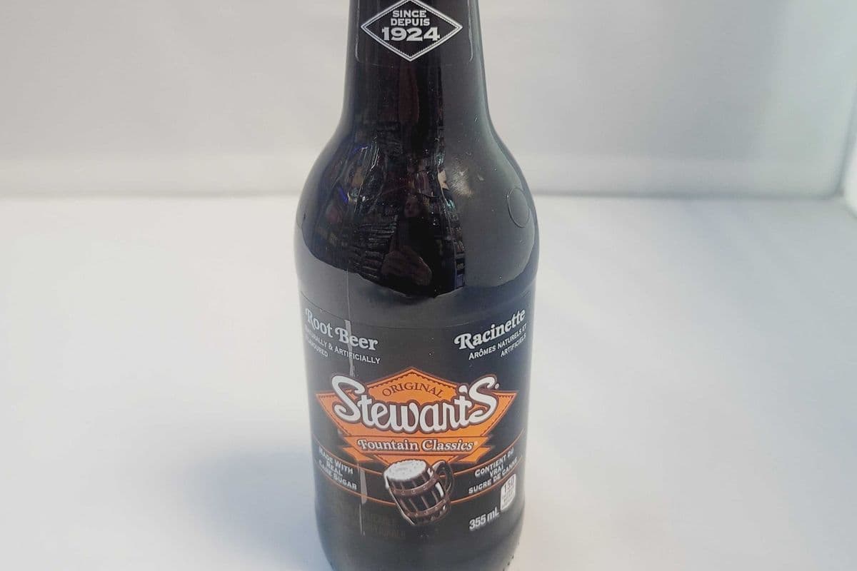 Stewart's Root Beer (355 ml)
