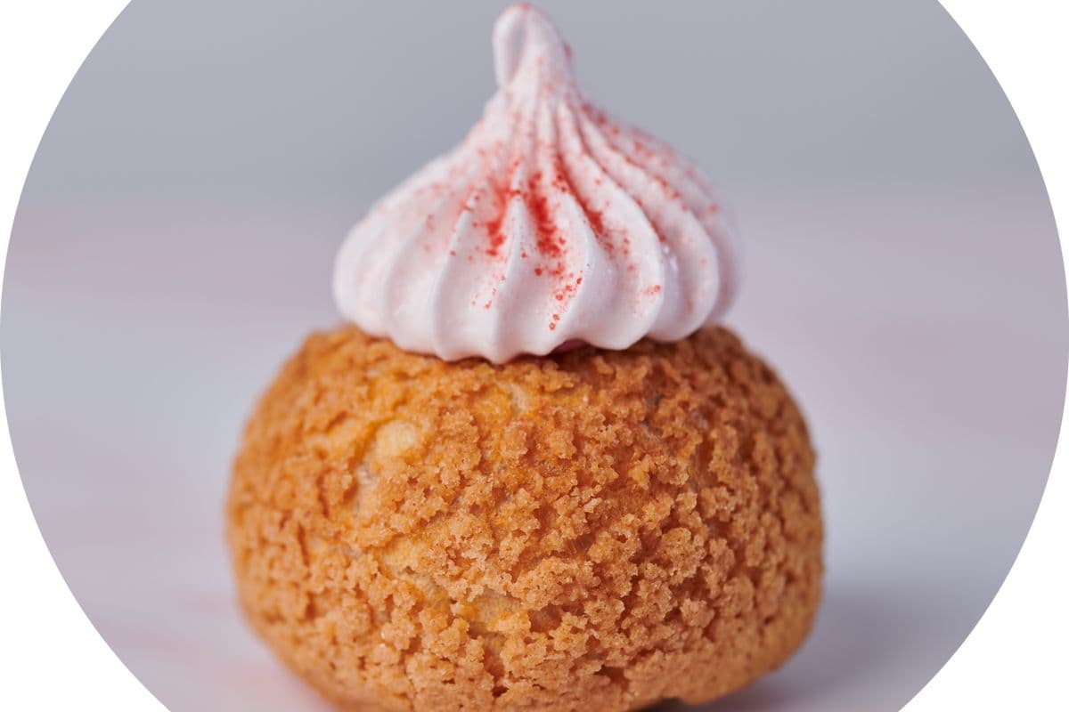 Blackcurrant Cream Puff