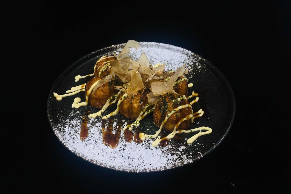7. Takoyaki (6 pcs)