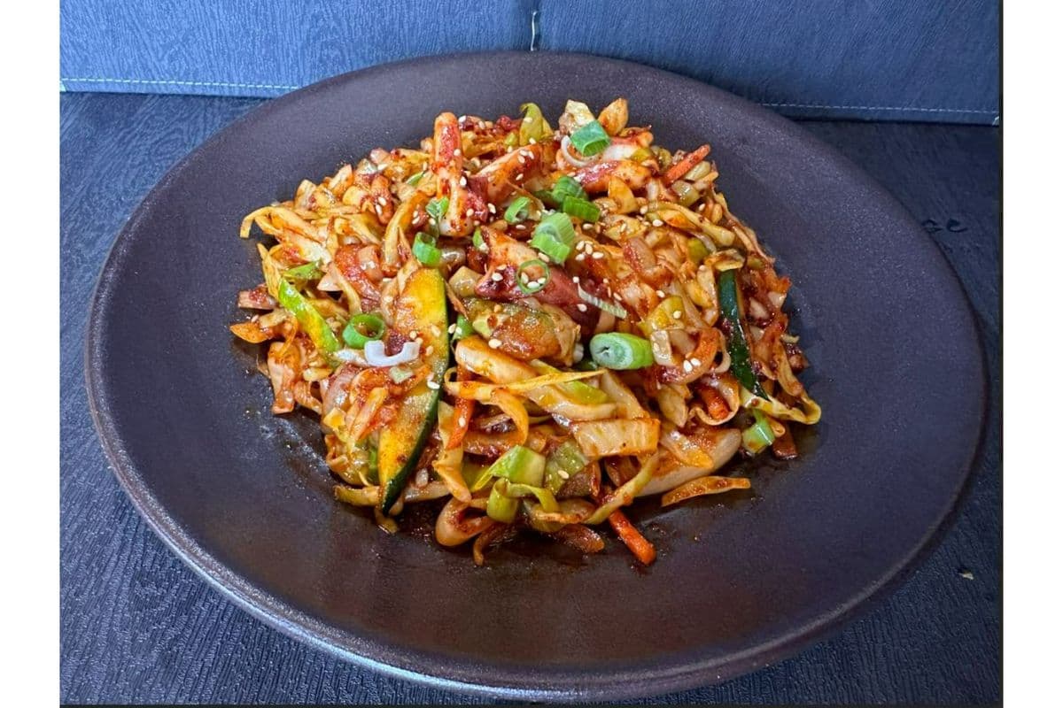 L4. Spicy Squid Stir-Fry