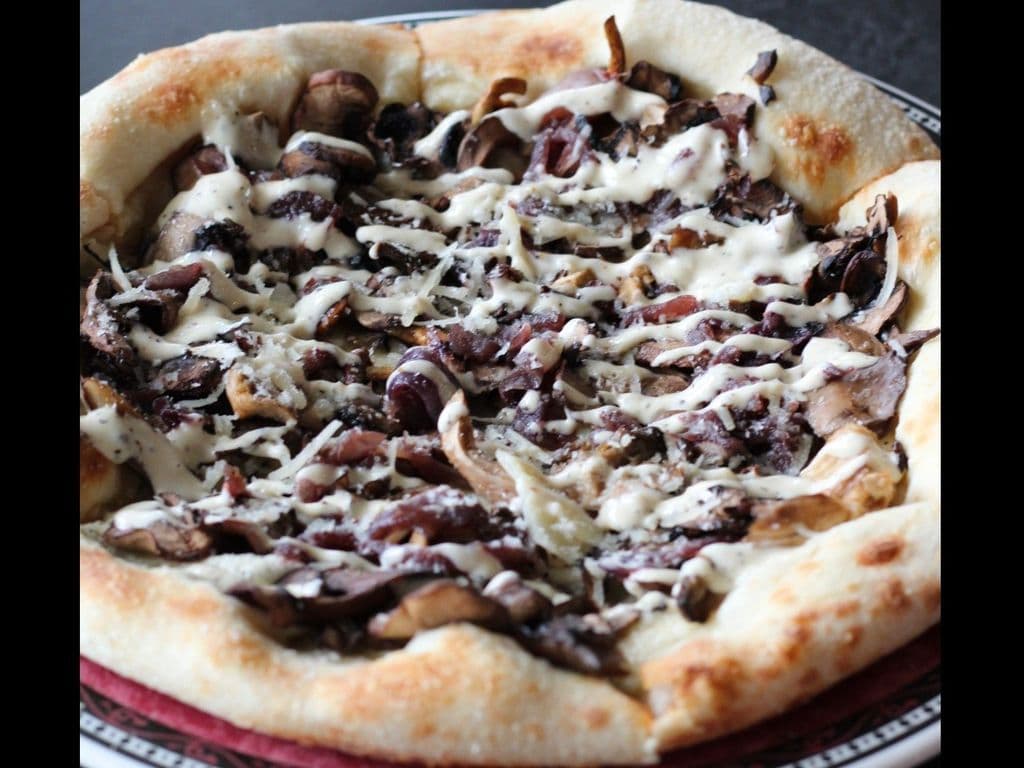 Delivery Fungi Pizze