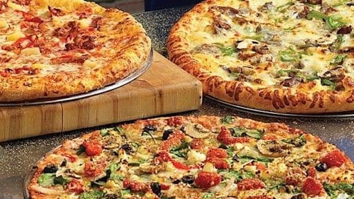 Promo #41: 3 PIZZAS (10" Pet.)