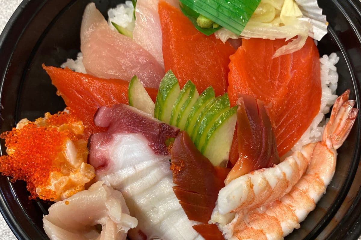 Chirashi Donburi