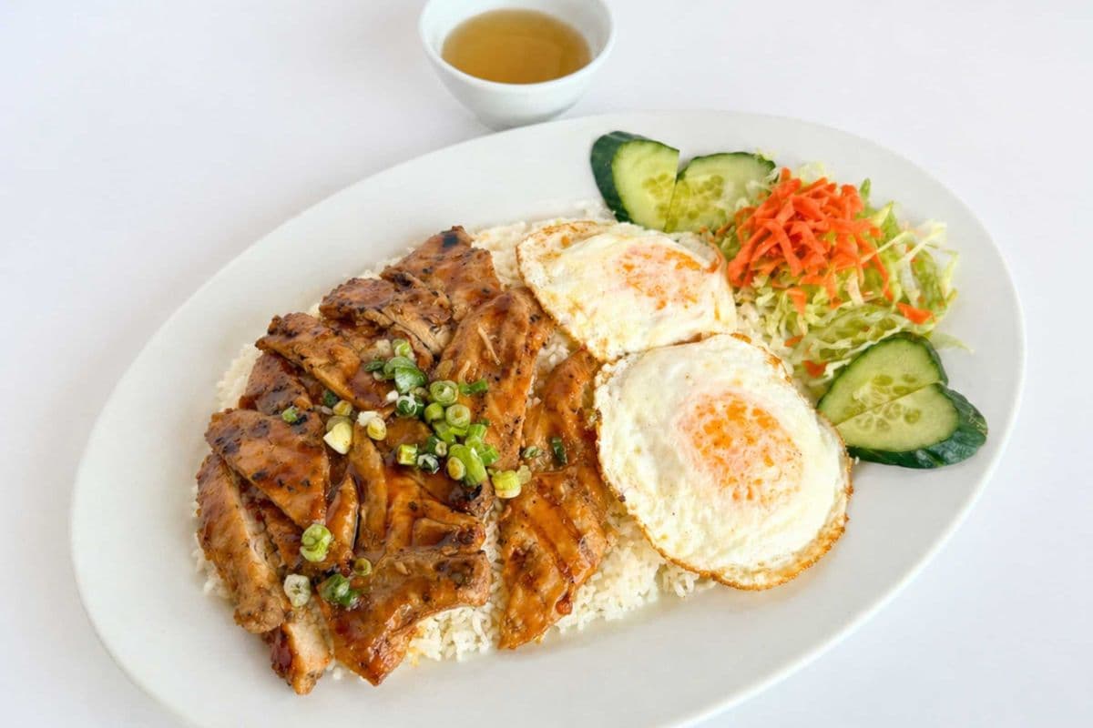 30. Grilled Chicken and Fried Eggs on Rice