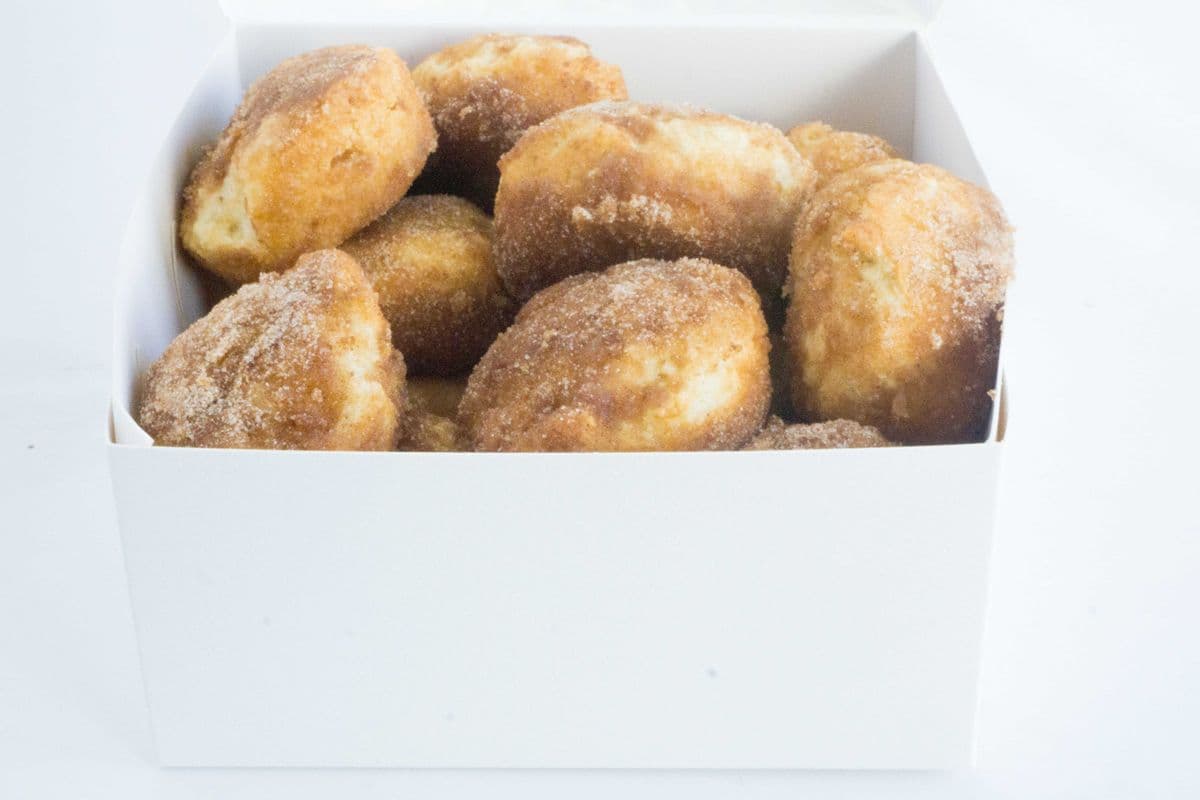 Cinnamon Bundt Box (12 PC)