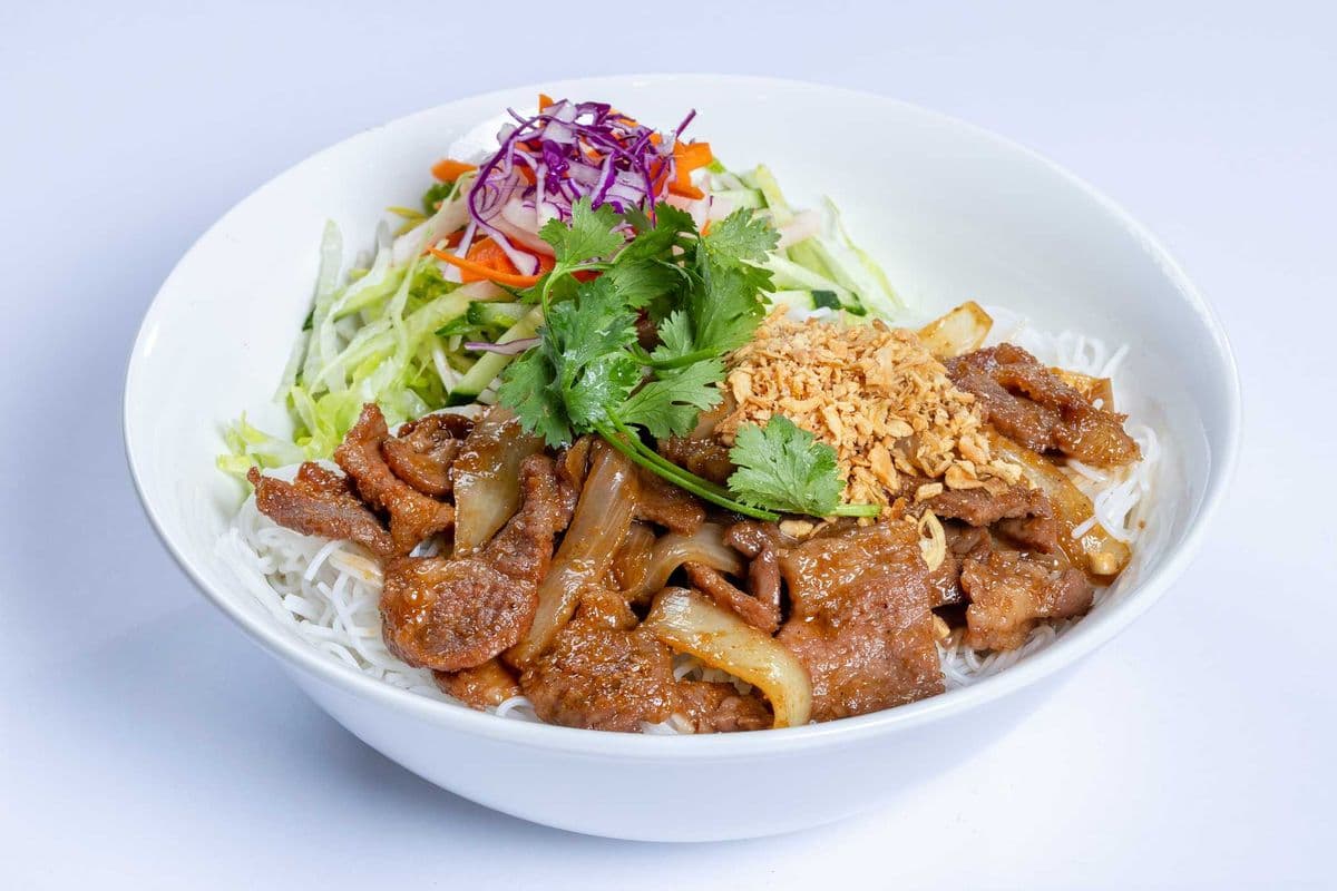 25. Sautéed Lemongrass Beef, Chicken or Pork / (Bun Bo, Ga hoac Heo Xao Xa)