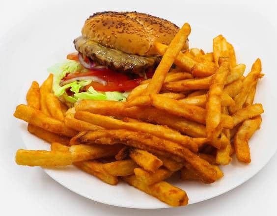 Homemade Burger Dish / Assiette burger maison